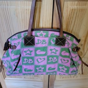 Dooney &Bourke